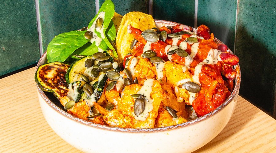 Best fresh seafood noodle bowls across Hamburg